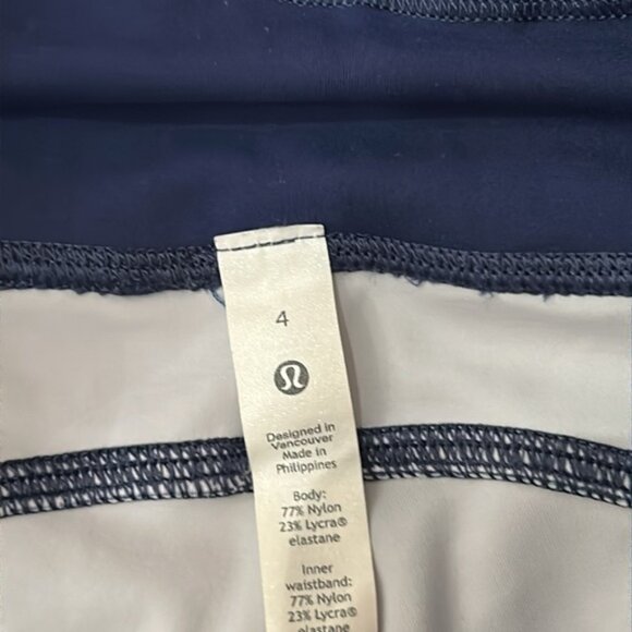 Blue Patterned lululemon athletica Leggings size 4 - Picture 4 of 5